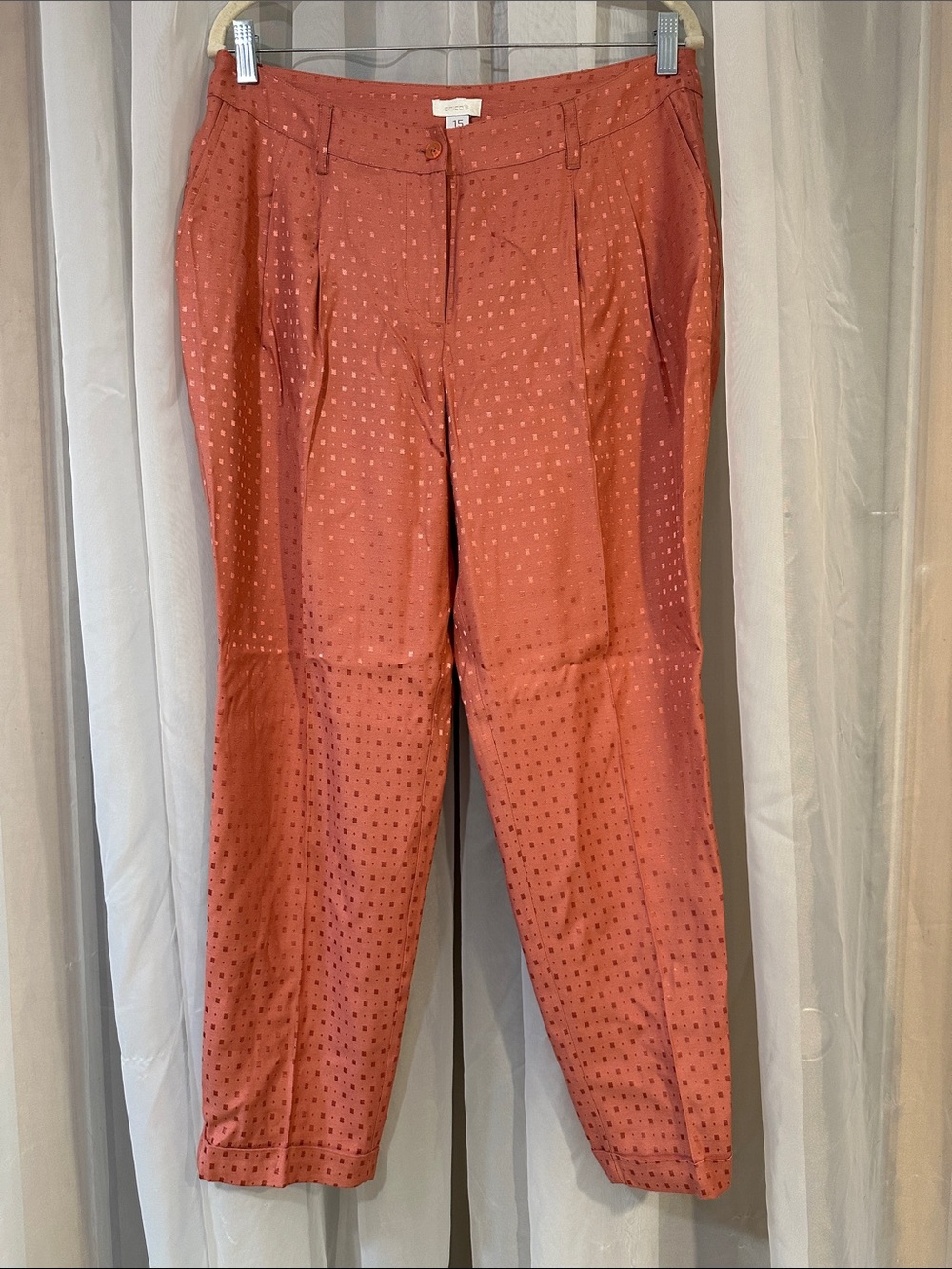 Chico’s Cropped Dress Pants Size 1.5 Salmon Pink Textured Ankle Pants